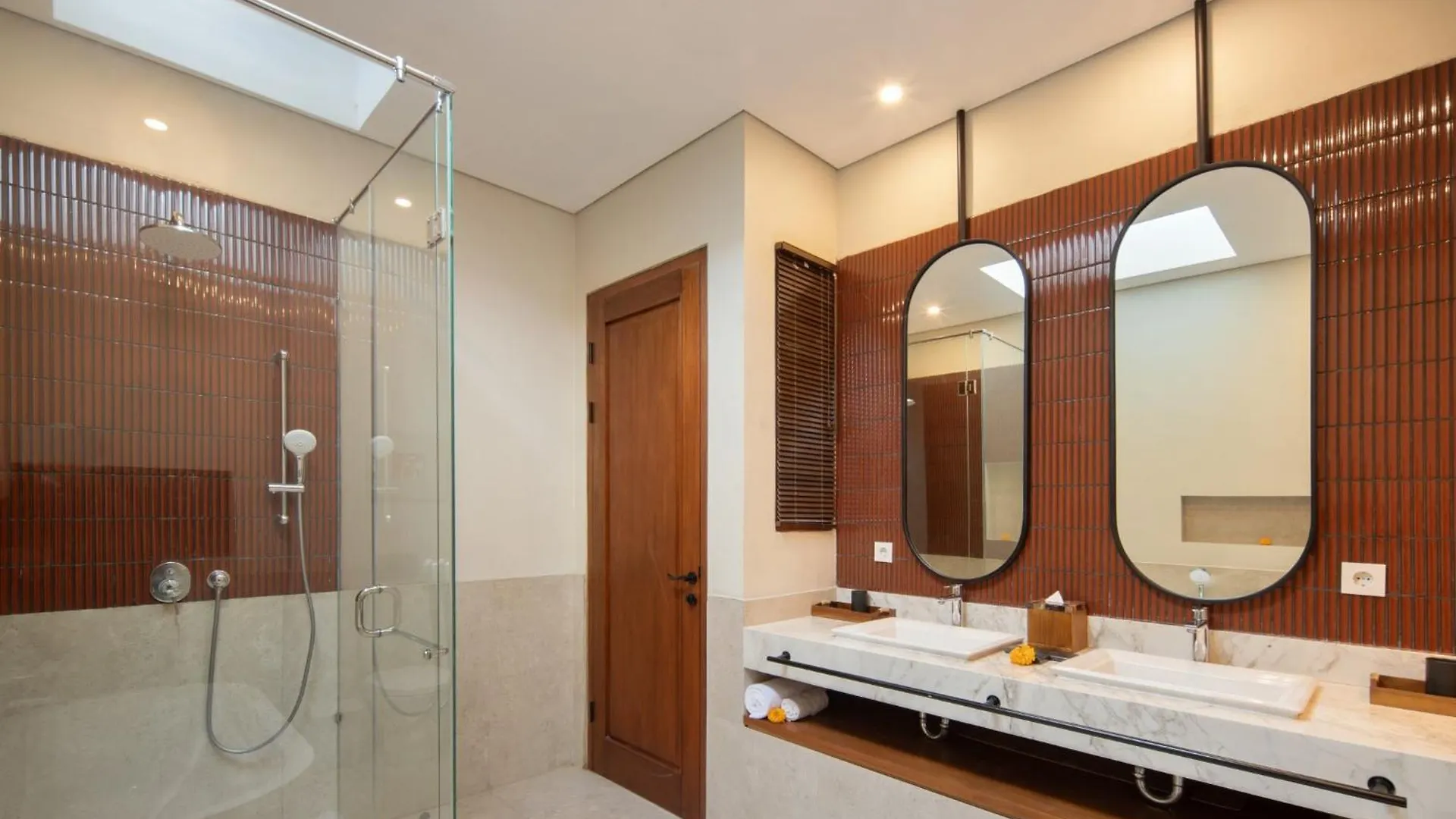 Kolila Villa Seminyak By Ini Vie Hospitality Canggu